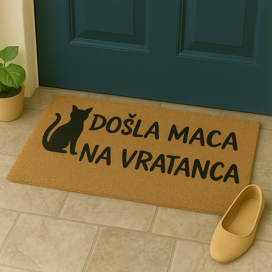 Došla maca na vratanca