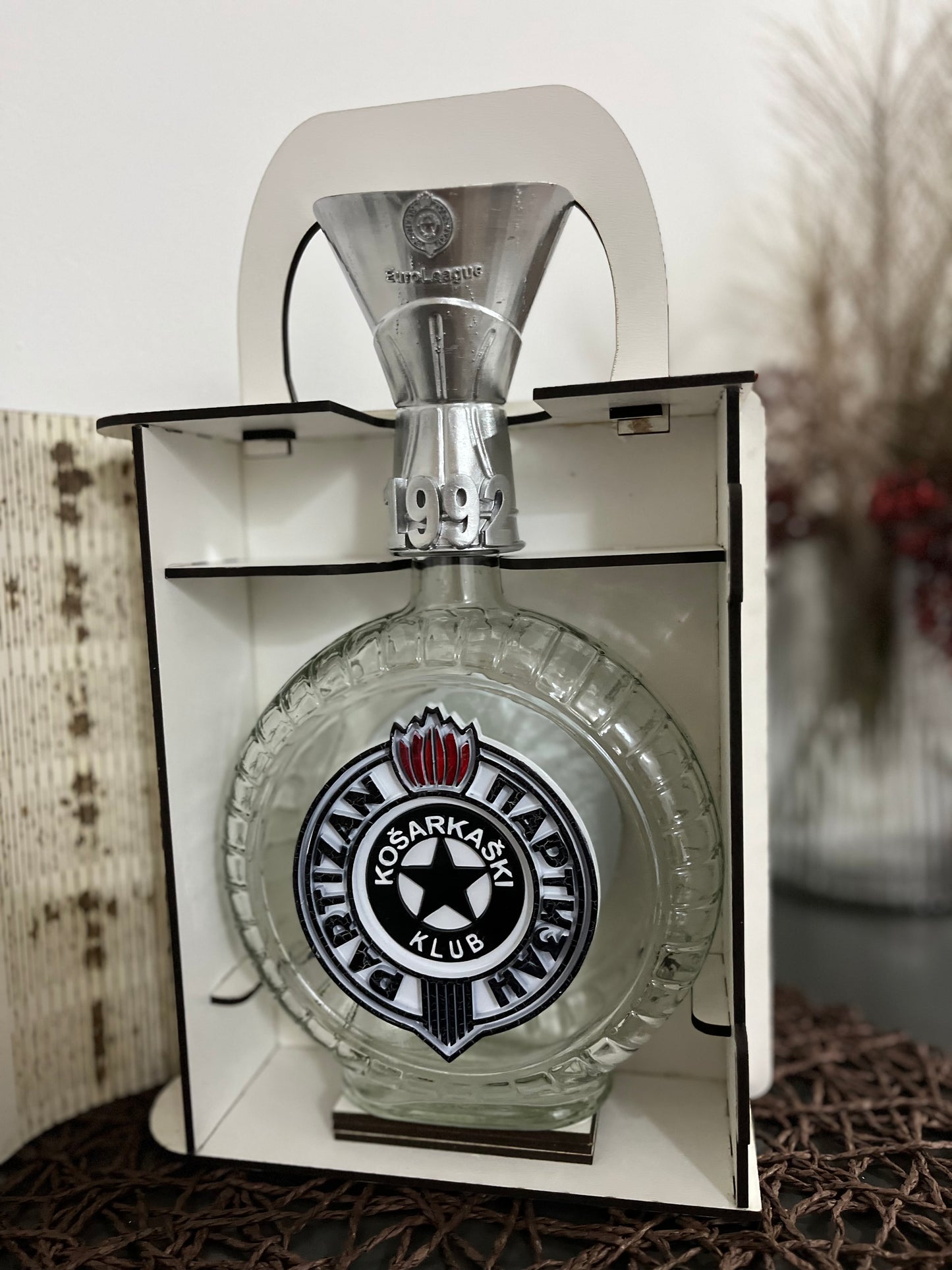 Partizan set flaša i kutija