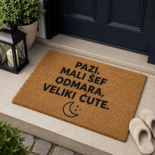 Pazi mali šef