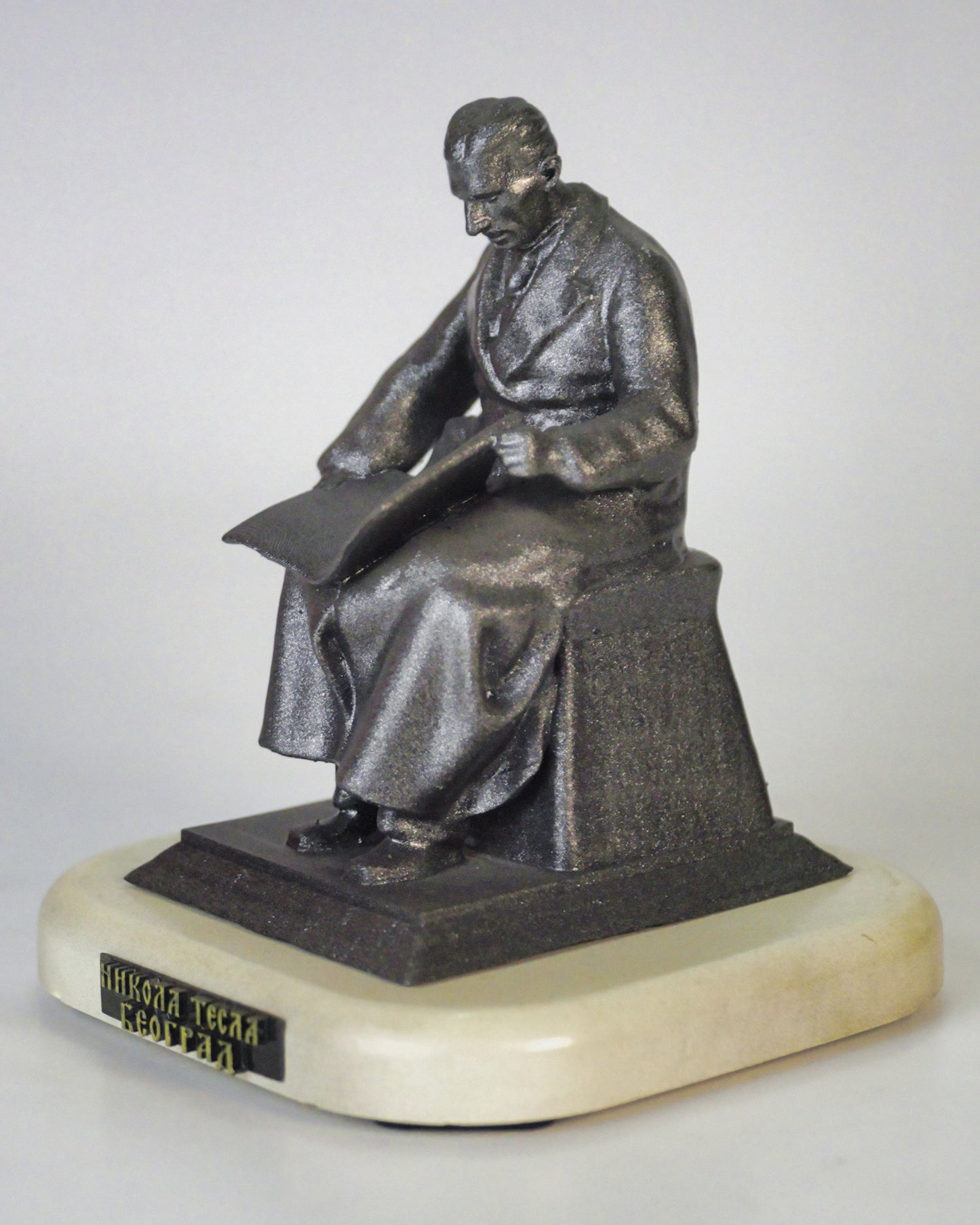 Spomenik Nikola Tesla