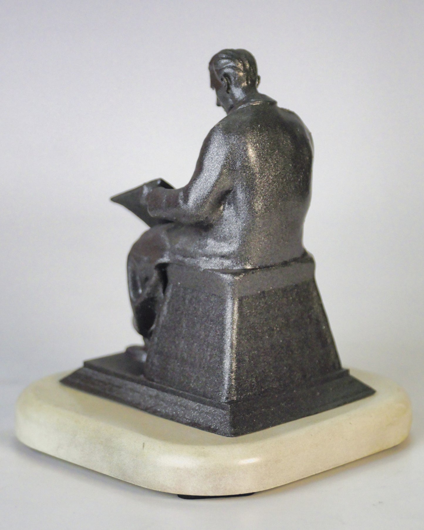 Spomenik Nikola Tesla