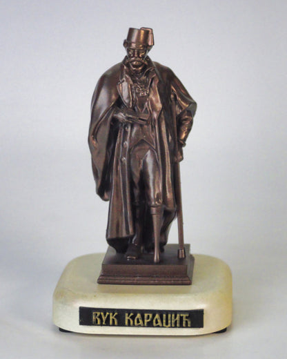 Statua Vuka Karadžića