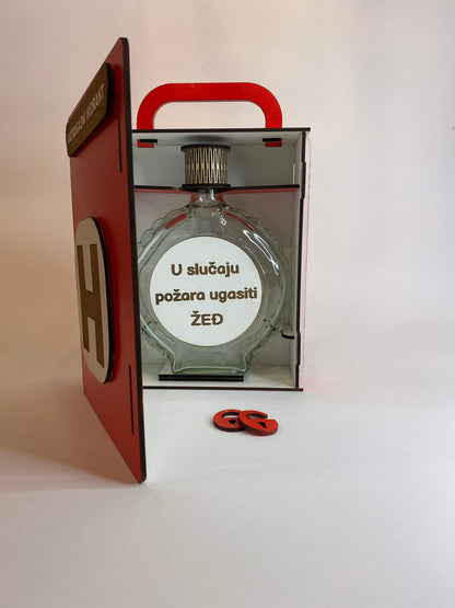 Vatrogasni hidrant - kutija i flaša