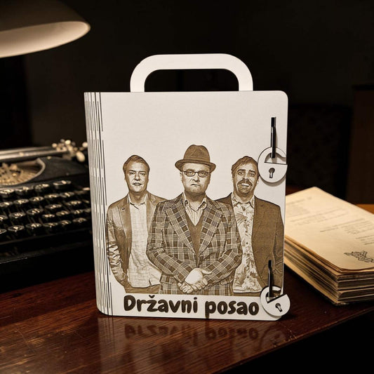 Državni posao - kutija sa flašom
