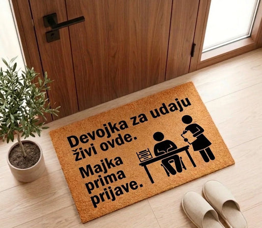 Devojka za udaju živi ovde – otirač